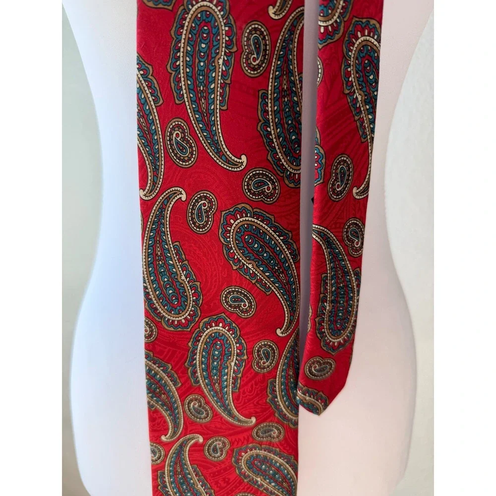 Vito Rufolo Red Paisley Silk Tie Hand Made in Italy Mens Necktie Classic OS
